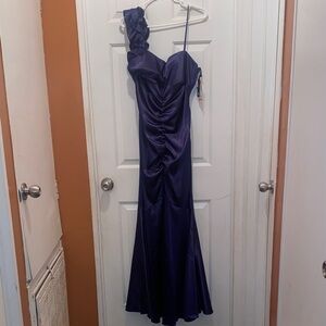 Jump apparel Shoulder Dress